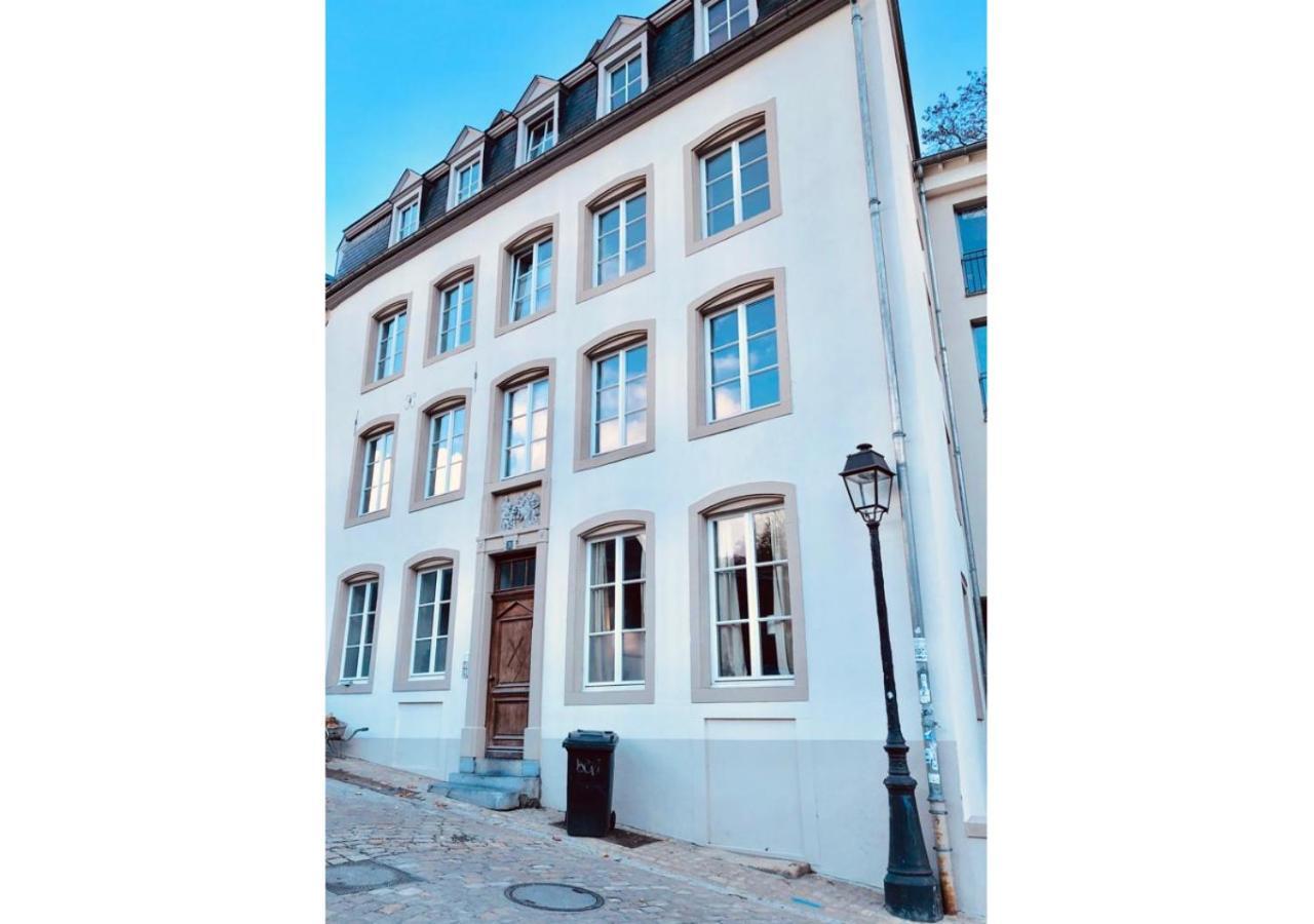 Modern 1br - City Center W Panoramic View Appartement *